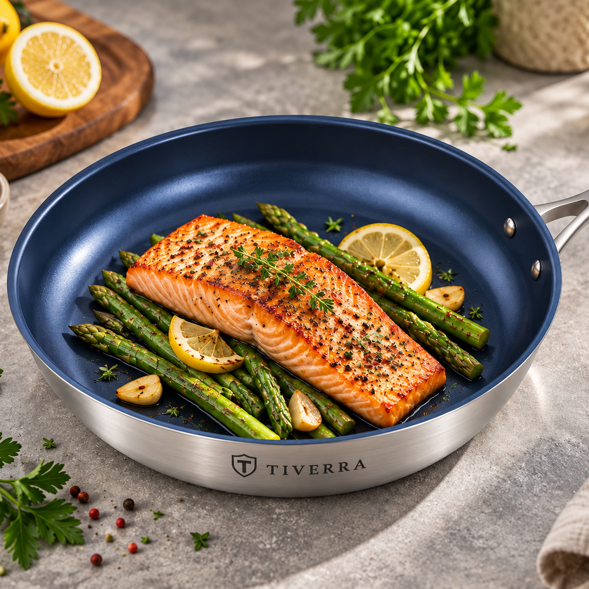 COOK WITH LESS.
ENJOY MORE.